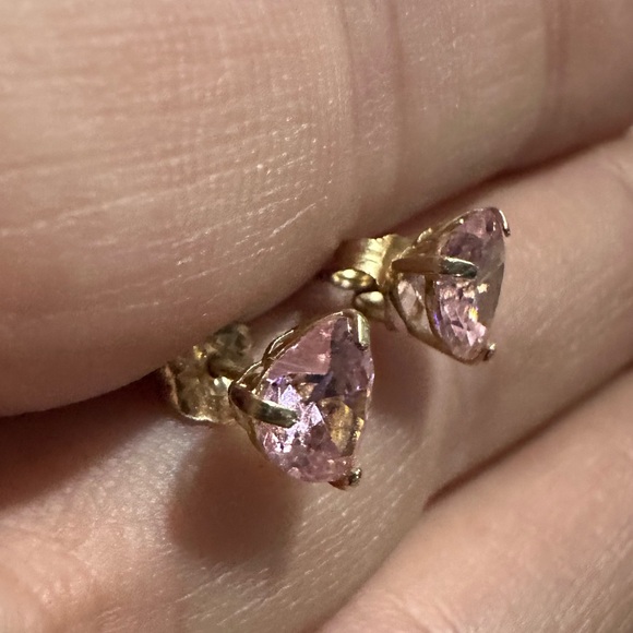 10k YG Amethyst Heart Cut Gold Earrings - Picture 2 of 5